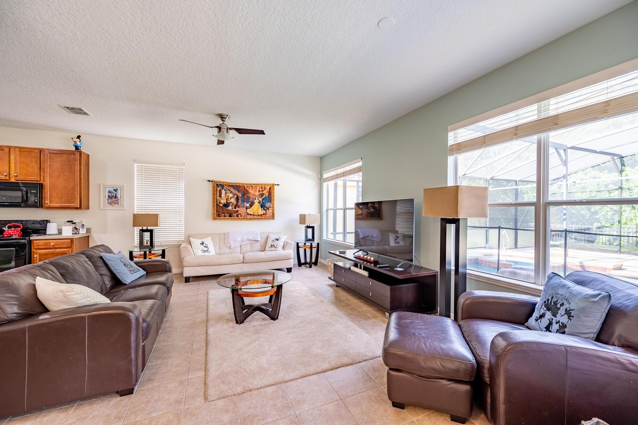 First Class 4 Bedroom En-Suite Pool Home photo 6